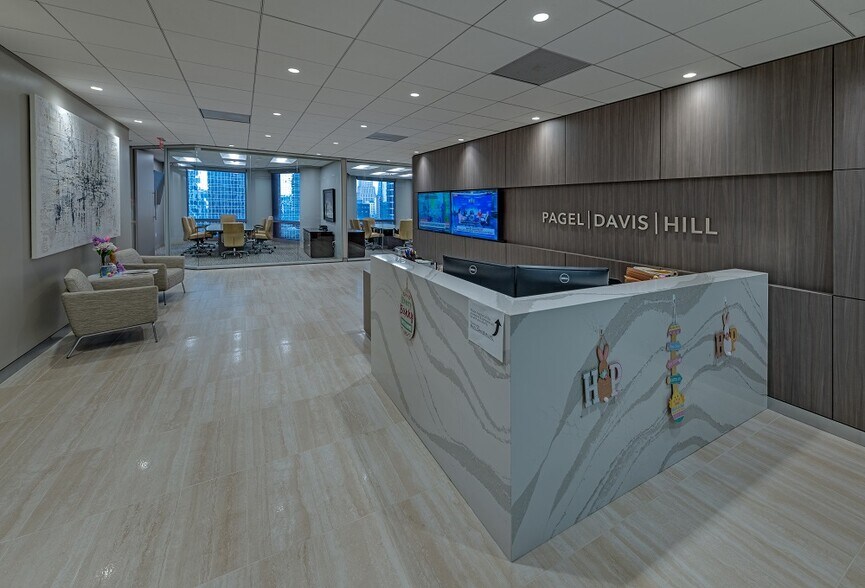 More Photos Of 1415 Louisiana St, Houston Office For Sale
