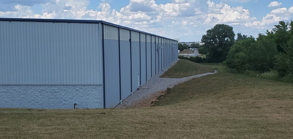 More Photos Of 262 Mitch McConnell, Bowling Green Industrial For Sale