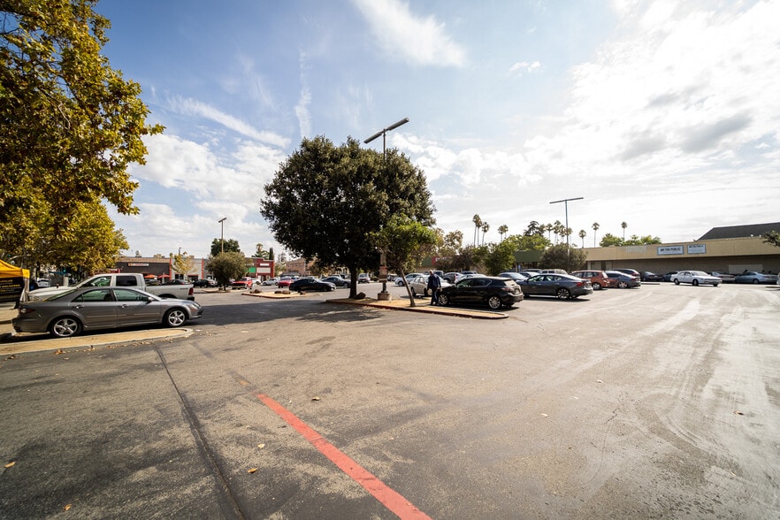 More Photos Of 262-268 E Santa Clara St, San Jose Freestanding For Lease