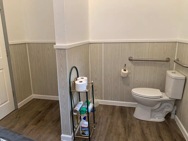 More Photos Of 35 Murray St, Saint Clair Specialty For Sale