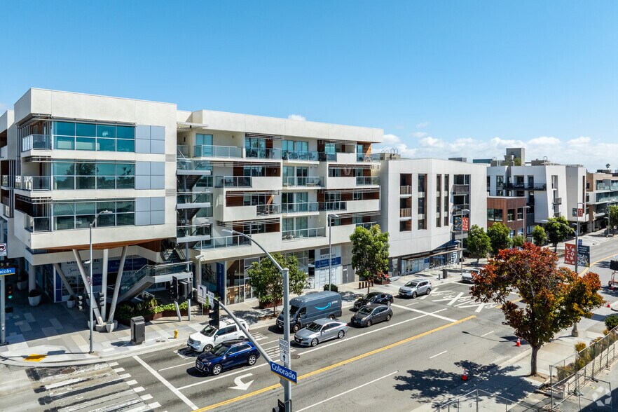More Photos Of 1625 Lincoln Blvd, Santa Monica Apartments For Lease
