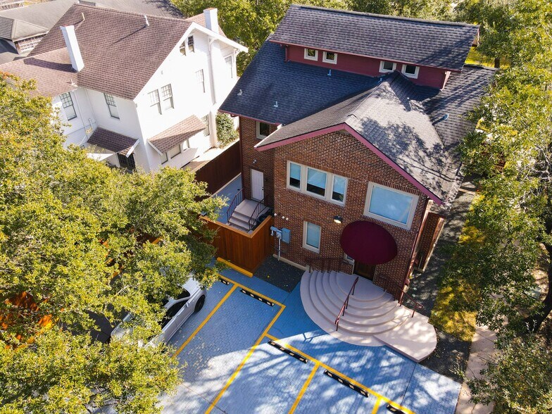 More Photos Of 3718 Mount Vernon St, Houston Office For Lease