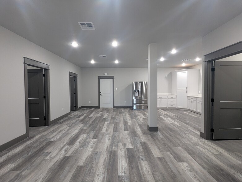 More Photos Of 7245 FM 1006 Rd, Orange Warehouse For Lease