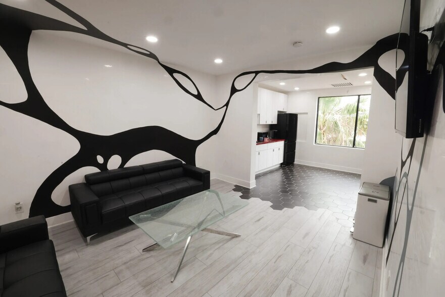 More Photos Of , North Hollywood Unknown For Sale