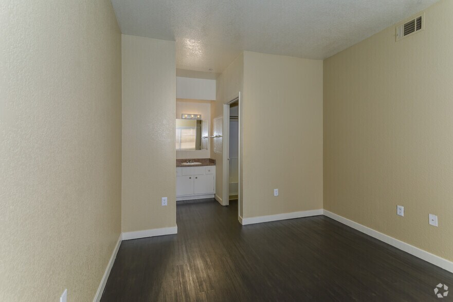 More Photos Of 6500 47th St, Sacramento Apartments For Sale