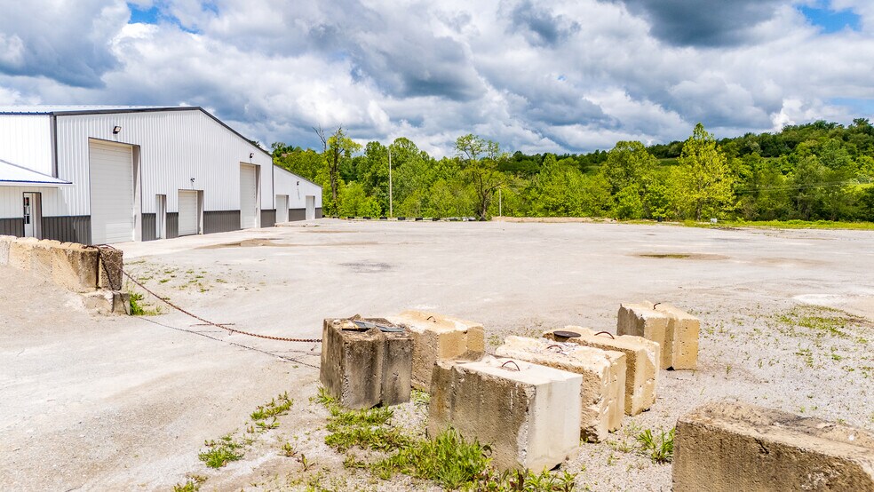 More Photos Of 65 Atlas Rd, Uniontown Manufacturing For Sale