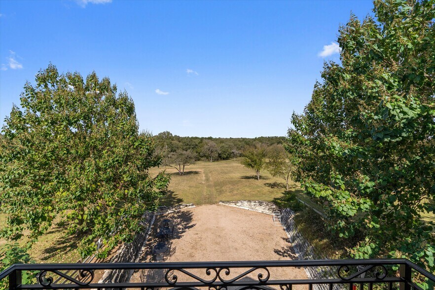 More Photos Of 1092 FM 3000, Elgin Specialty For Sale
