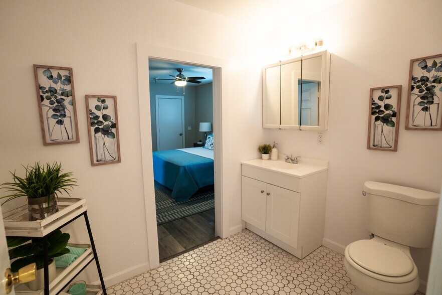 More Photos Of 932 Walnut Ave, Long Beach Specialty For Sale