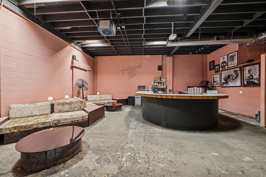 More Photos Of 3770 Selby Ave, Los Angeles Loft Creative Space For Sale