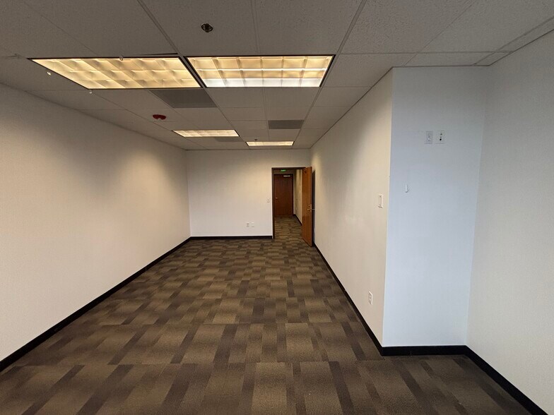 More Photos Of 18801 E Mainstreet, Parker Medical For Sale
