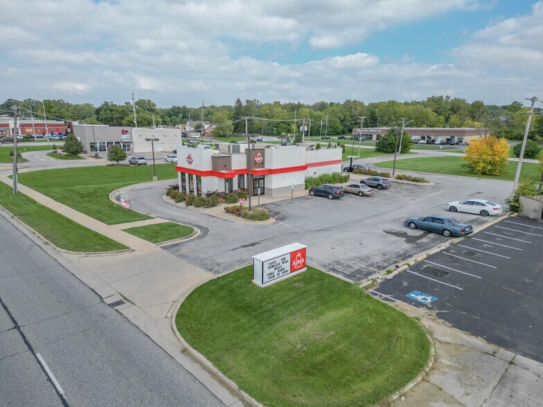 More Photos Of 207 S Halsted, Chicago Heights Fast Food For Lease