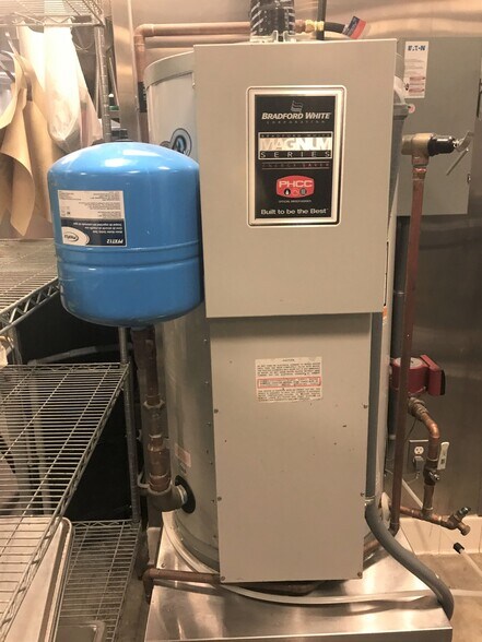 More Photos Of 525 Santa Monica Blvd, Santa Monica Apartments For Sale