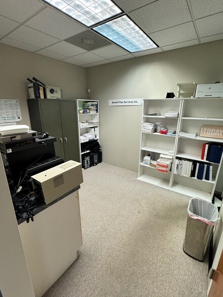 More Photos Of 1022 Hutton Ln, High Point Office For Sale