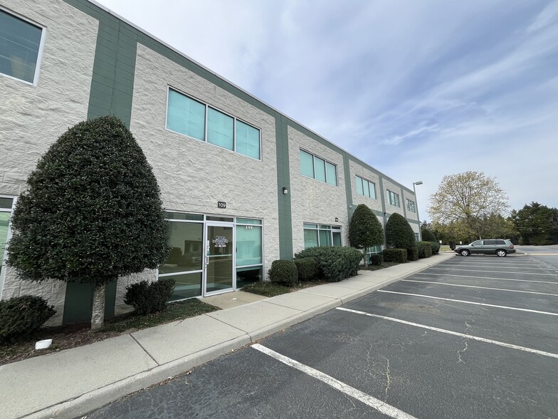 Primary Photo Of 1620 Centerville Tpke, Virginia Beach Light Manufacturing For Sale