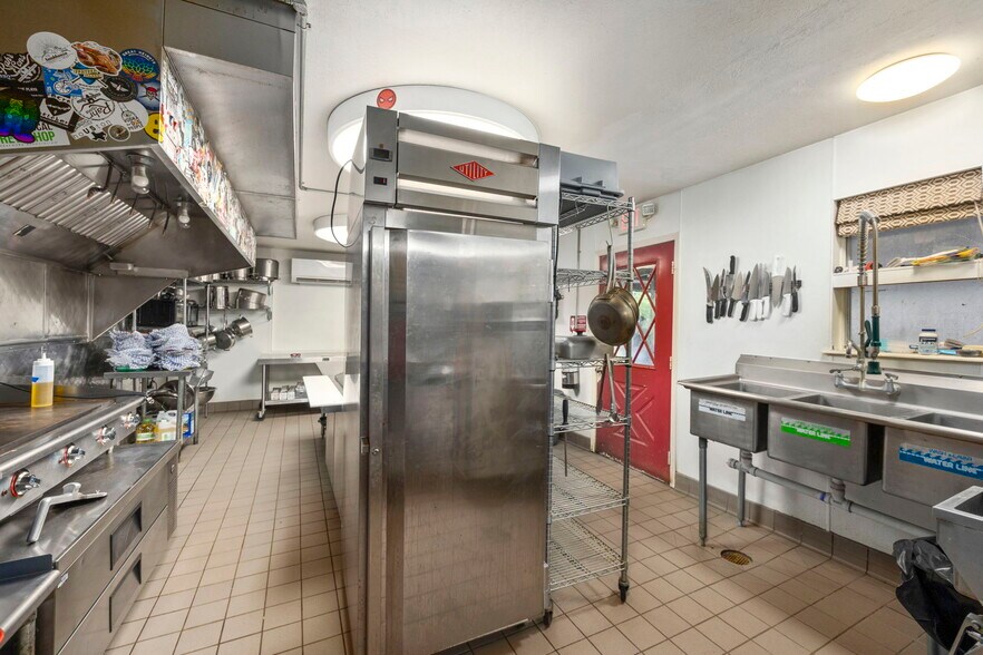 More Photos Of 18541 Mueschke Rd, Cypress Restaurant For Sale