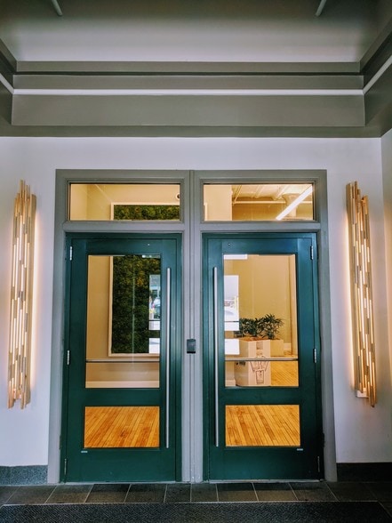 More Photos Of 342 Massachusetts Ave, Indianapolis Office For Lease