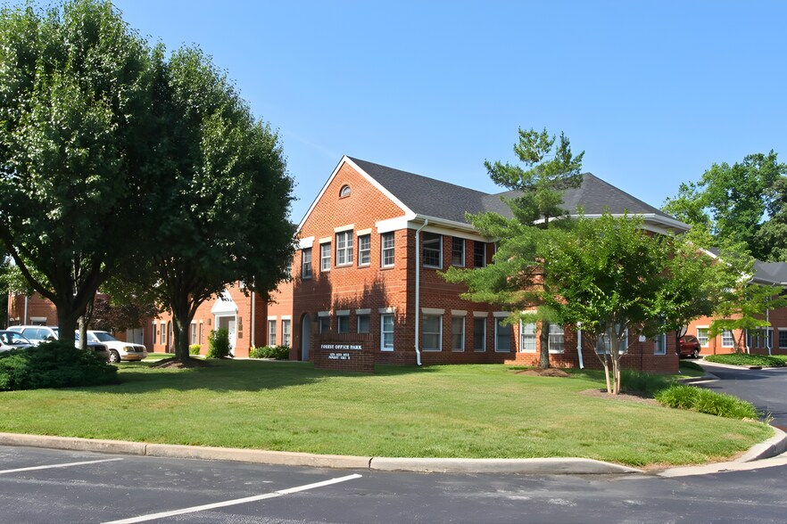 Primary Photo Of 1831 Forest Dr, Annapolis Medical For Sale