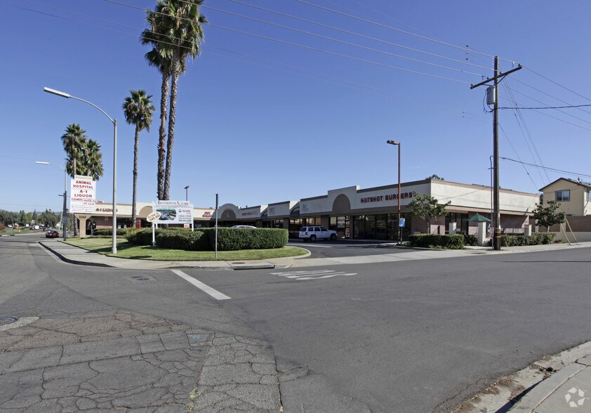 More Photos Of 2250 S Escondido Blvd, Escondido Storefront For Lease