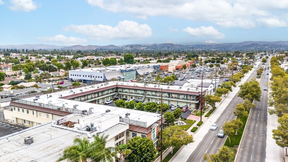 More Photos Of 1913 E 17th St, Santa Ana Office For Sale