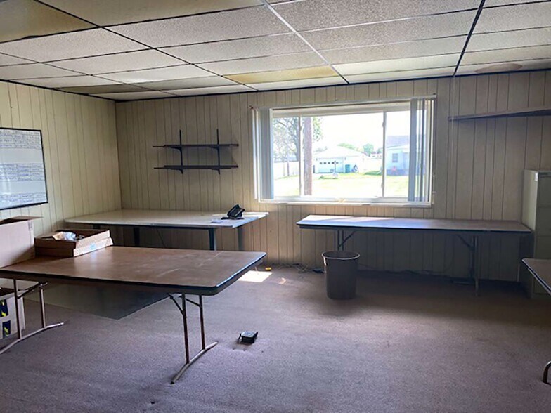 More Photos Of 240 Andrus Rd, Northwood Manufacturing For Lease