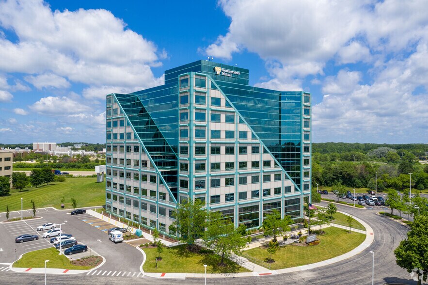 More Photos Of 55 Shuman Blvd, Naperville Office For Lease