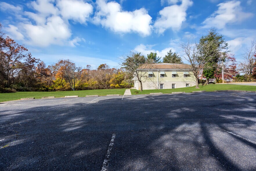 More Photos Of 2807 Hurley Pond Rd, Wall Township Office For Sale