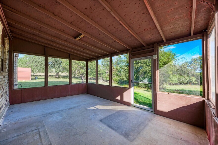 More Photos Of 3225 County Road 111, Lampasas Specialty For Sale