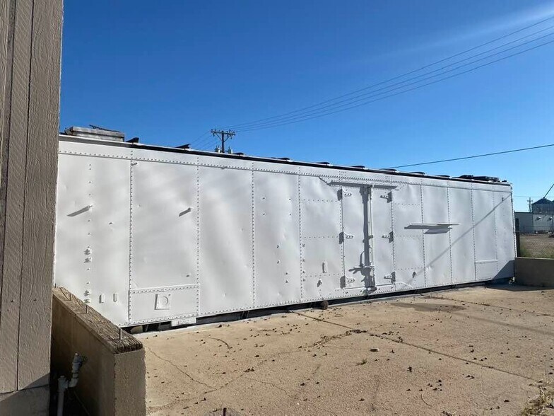 More Photos Of 104 N 4th St, Lamar Industrial For Sale