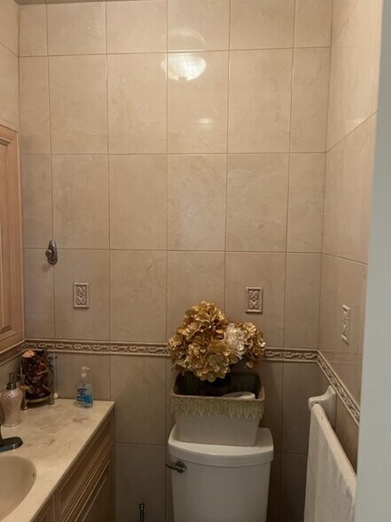 More Photos Of 413 16th St, Union City Multifamily For Sale