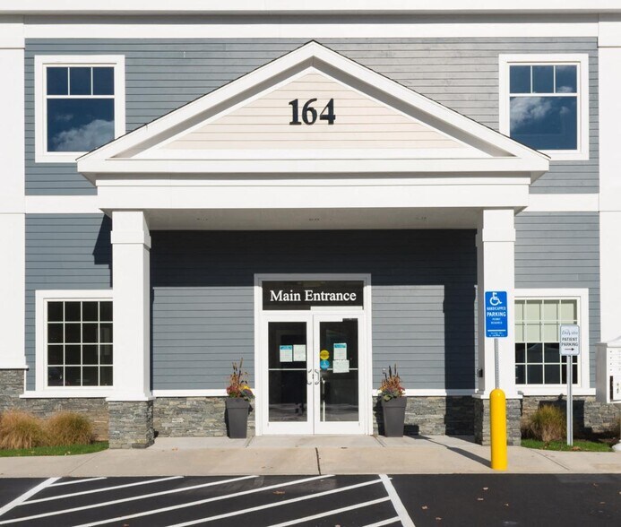 More Photos Of 164 Mount Pleasant Rd, Newtown Medical For Lease