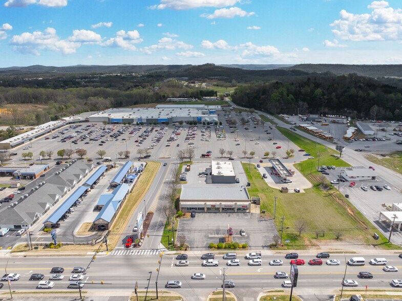 More Photos Of 770 S Jefferson Ave, Cookeville General Retail For Lease