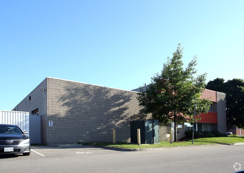 Primary Photo Of 1600 Industrial Rd, Cambridge Warehouse For Lease