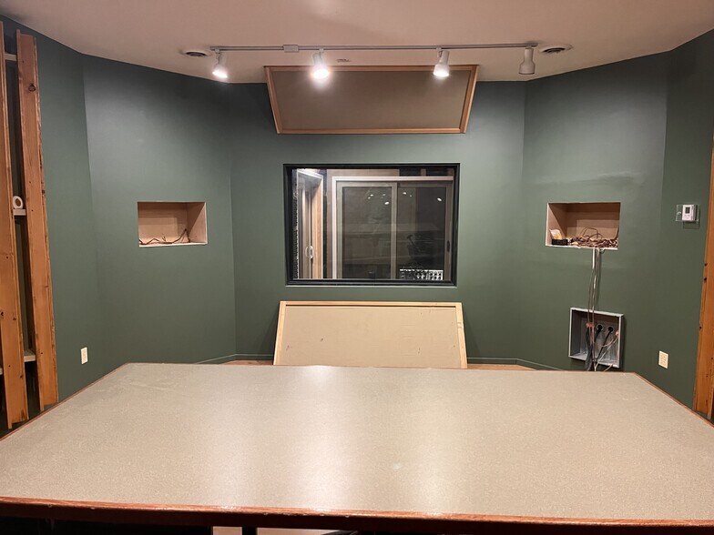 More Photos Of 110-112 S Bridge St, Dimondale Freestanding For Sale