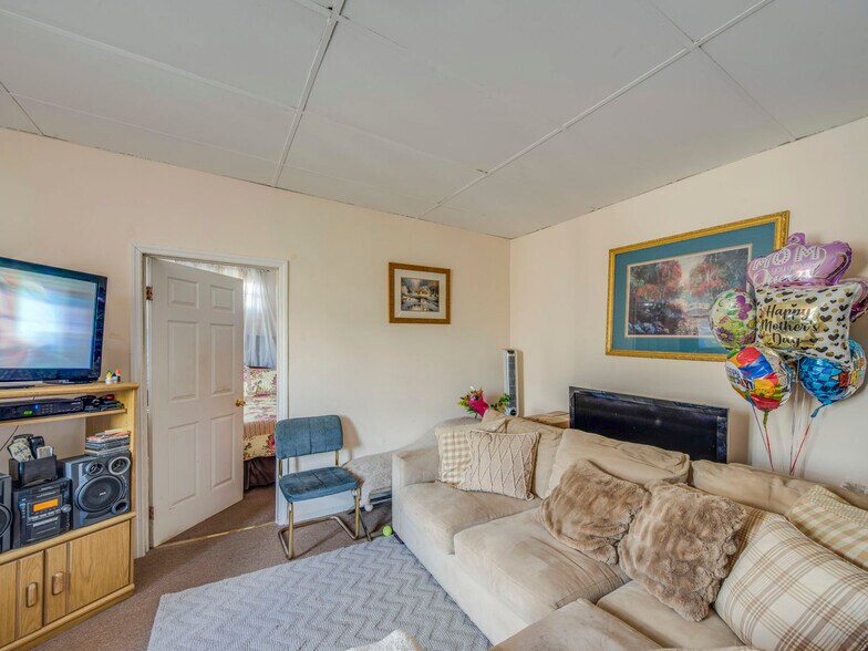 More Photos Of 9530 Avenue L, Brooklyn Storefront Retail Residential For Sale