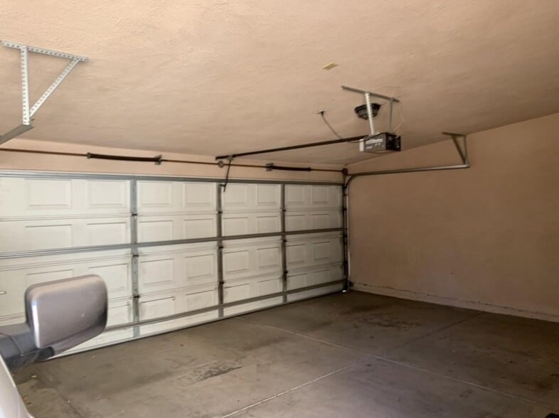 More Photos Of 17088 Chatsworth St, Granada Hills Apartments For Sale