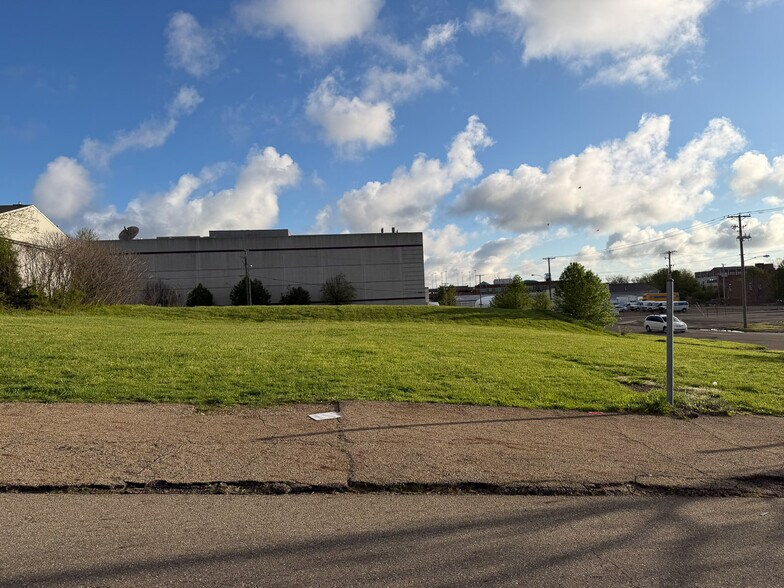 More Photos Of 207 SE 7th St, Canton Land For Sale