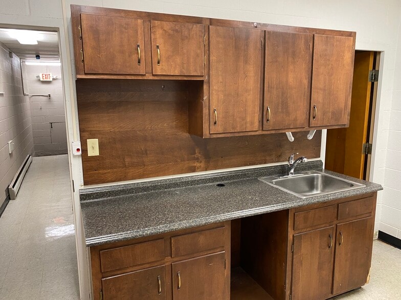 More Photos Of 84 W Broad St, Pataskala Bank For Sale