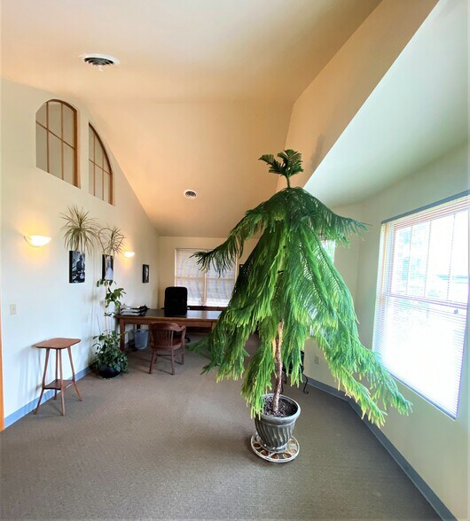 More Photos Of 206 Monroe St, Monroeville Office For Sale