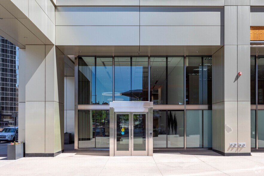 More Photos Of 1600 Broadway, Denver Office For Lease