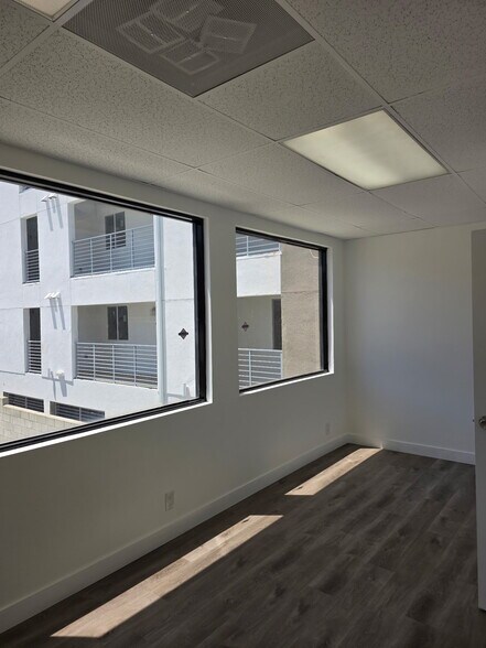 More Photos Of 1711 Winona Blvd, Los Angeles Loft Creative Space For Lease