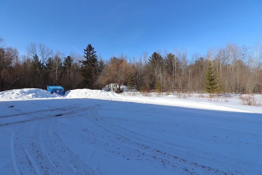 More Photos Of 1301 Sum Rd rd, Ashland Flex For Sale