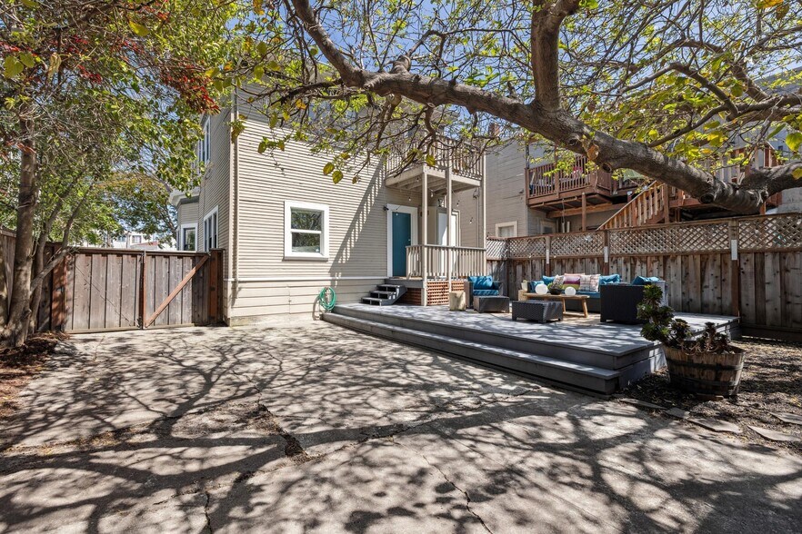 More Photos Of 449 37th St, Oakland Apartments For Sale