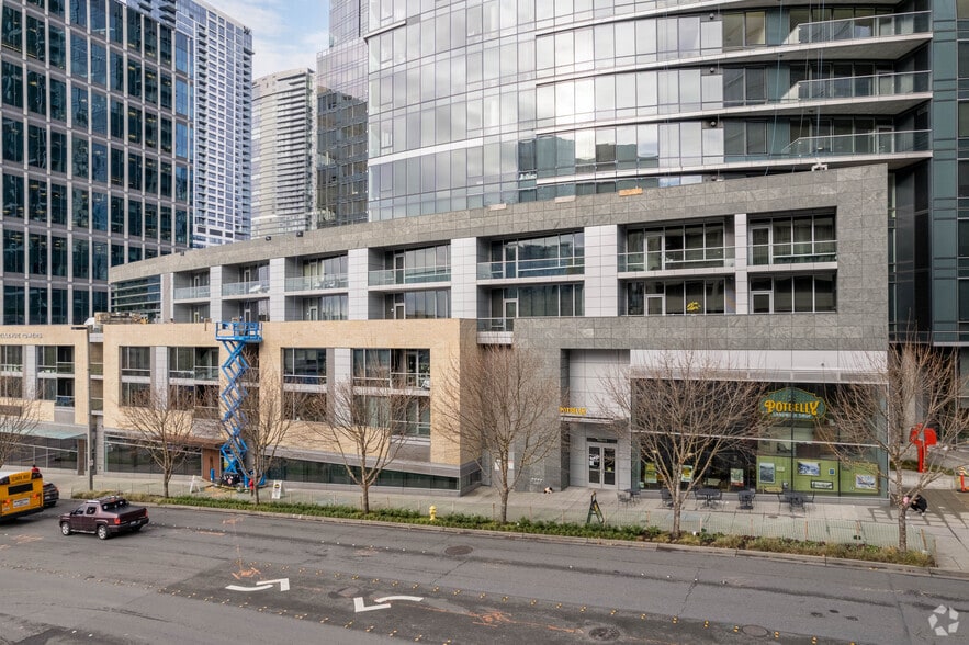 More Photos Of 10608-10700 NE 4th St, Bellevue Apartments For Lease