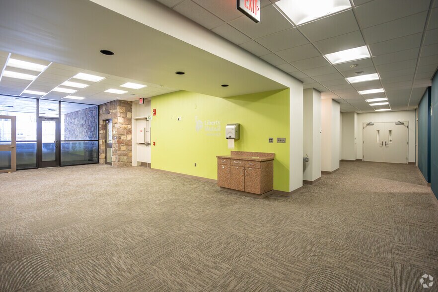 More Photos Of 2501 Wilmington Rd, New Castle Office For Lease