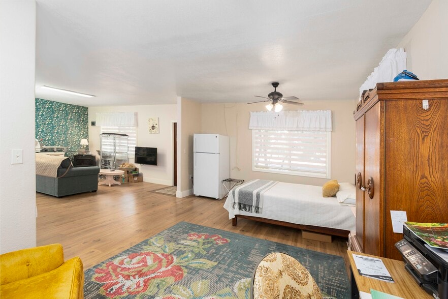 More Photos Of 18248 Redwood Hwy, Selma Apartments For Sale