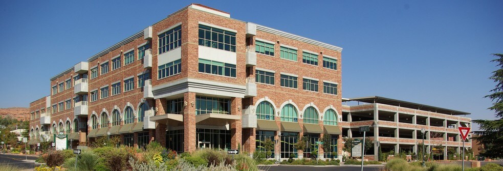 More Photos Of 20 N Main St, St George Office Residential For Lease