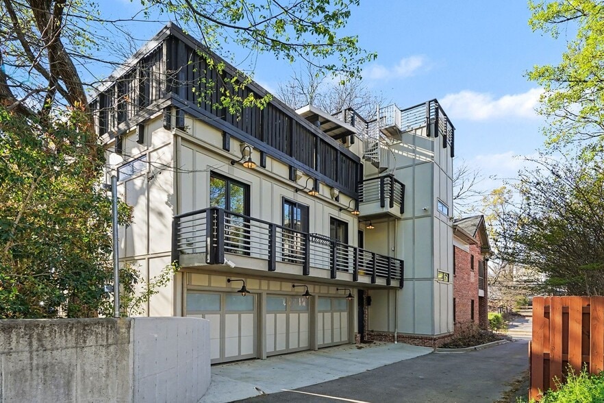 More Photos Of 117 E Maple St, Decatur Loft Creative Space For Sale