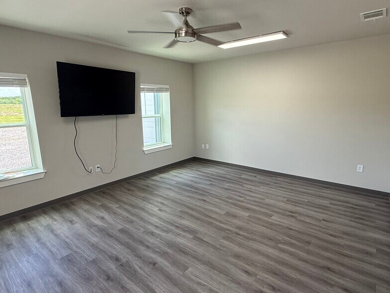 More Photos Of 8946 N FM 1417, Denison Warehouse For Sale