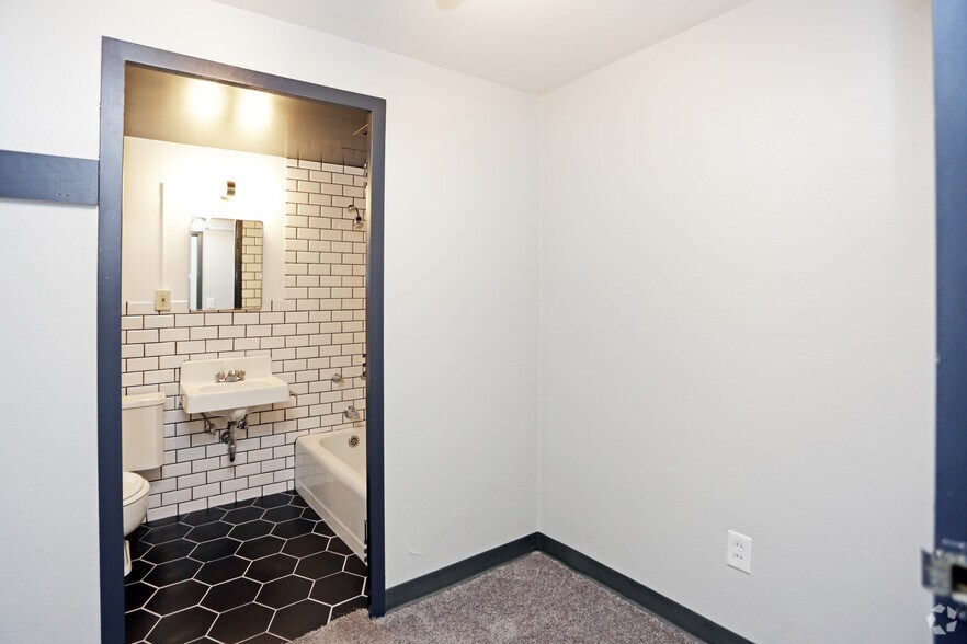 More Photos Of 320 N 22nd St, Omaha Apartments For Sale