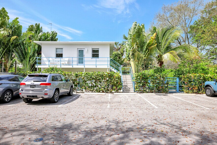 Primary Photo Of 625 NE 13th Ave, Fort Lauderdale Multifamily For Sale